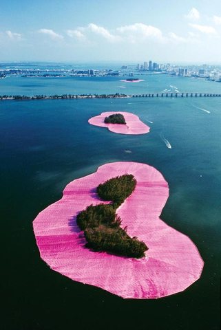 《包裹群岛》（Surrounded Islands）
