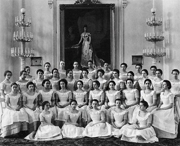 Институт благородных девиц