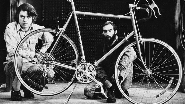En diciembre de 1975, Richard (Dick) Burke y Bevel Hogg crearon Trek Bicycle