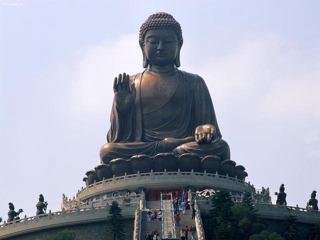 Tian Tan Buddha Statue