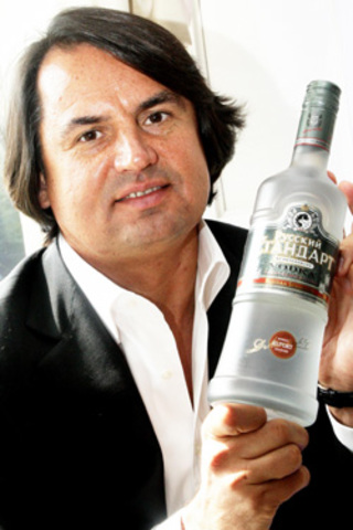 Russian Stanford compra Vodka.com