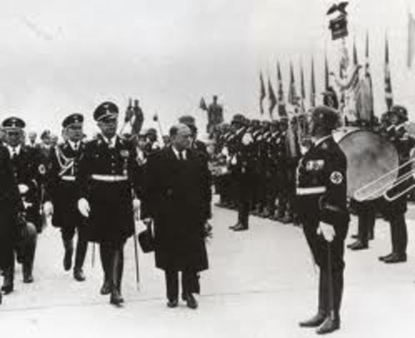 Hitler ready to go to war againt Chzechoslovakia.