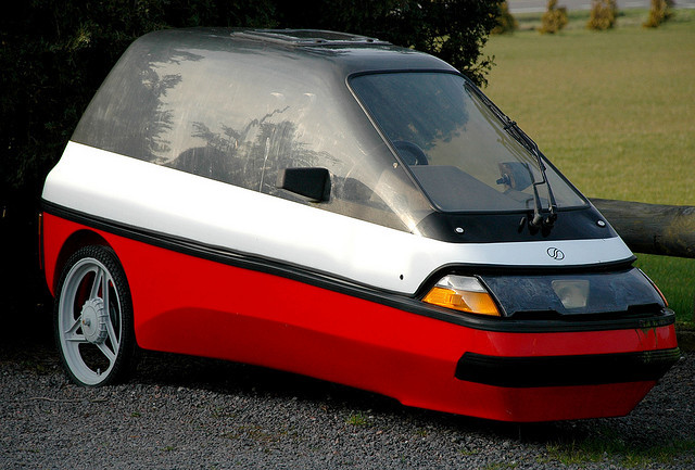 -	1985: Den danske ingeniør Steen Volmer Jensen opfinder Ellerten og præsentere den på biludstillingen i Bellacentret i 1985. Ellerten kom dog først i produktion i  perioden 1987-1993. i alt blev der produceret lidt over 4000 ellerter hvoraf kun 1500-1700