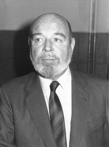 Nace Jaime Gil de Biedma