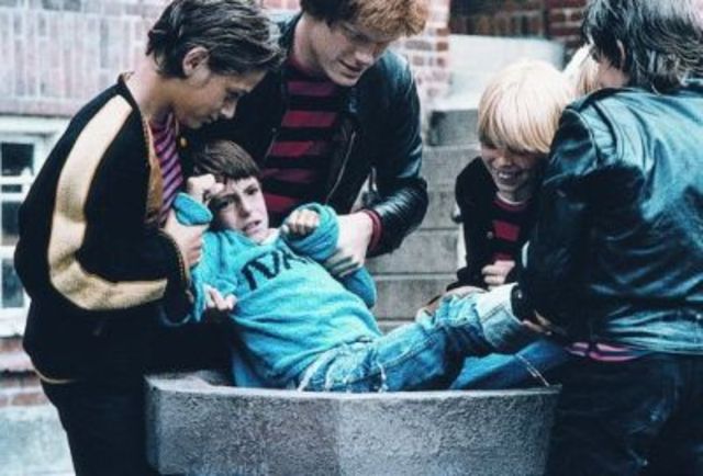 Peategelane Ivan Olsen saab "Suurtelt poistelt" järjekordselt peksa ja küünistada.