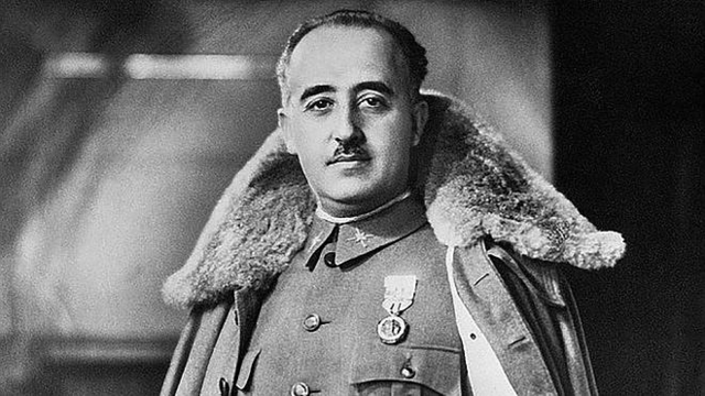 Franco capitan general del ejército
