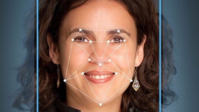 DETECCIÓN DE ROSTRO COMO SISTEMA DE PAGO(2017)