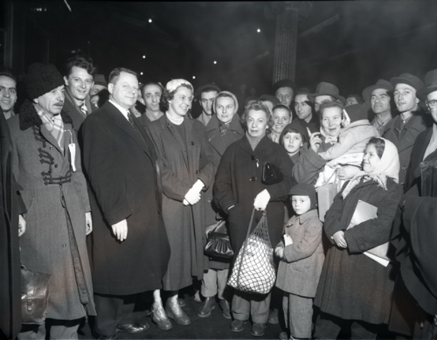 Hungarians Come to Canada