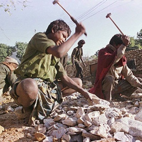 Niños y niñas independientes