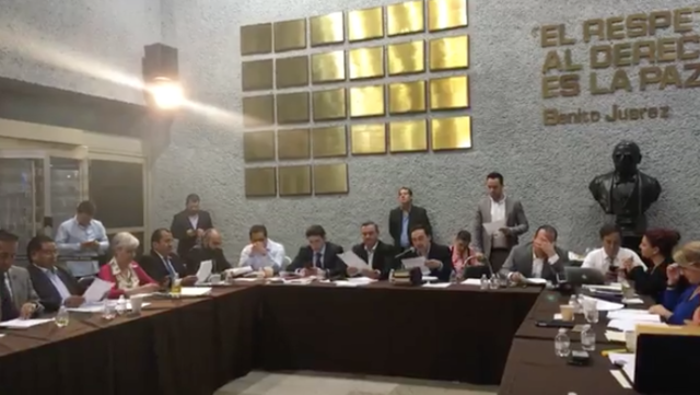 TRANSMISIÓN EN VIVO: Votando y discutiendo la ley electoral en Comisión