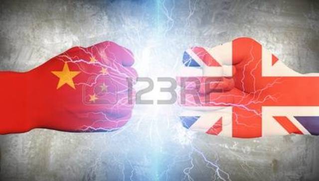 China ataca a Reino Unido
