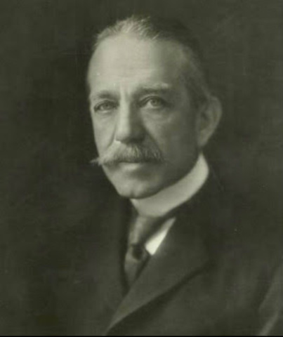 First commercial mercury vapour lamp