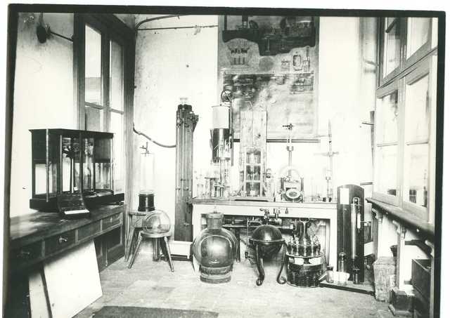 Primeros Laboratorios