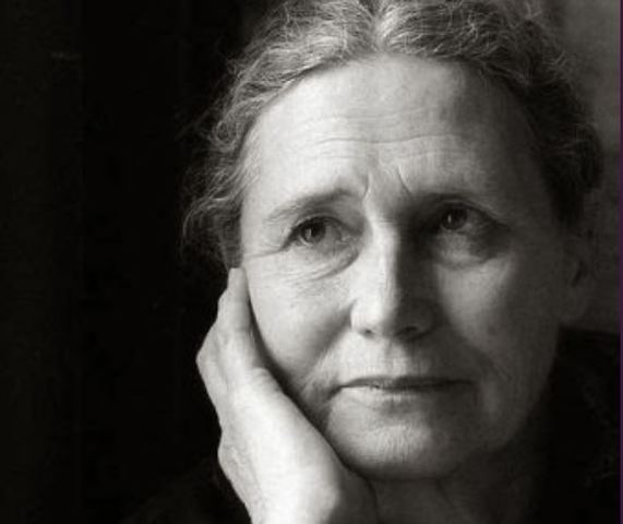 en 1988 recibio el premio deGrinzane Cavour Prize (Premio Grinzane Cavour)