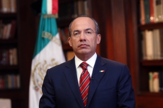 Calderon 2006 Programa Especial de Mejora de la Gestión, el cual persigue maximizar la calidad de los bienes y servicios que presta la administración pública federal.