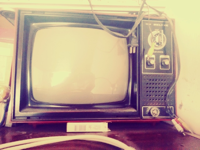 mi primer televisor a blanco y negro