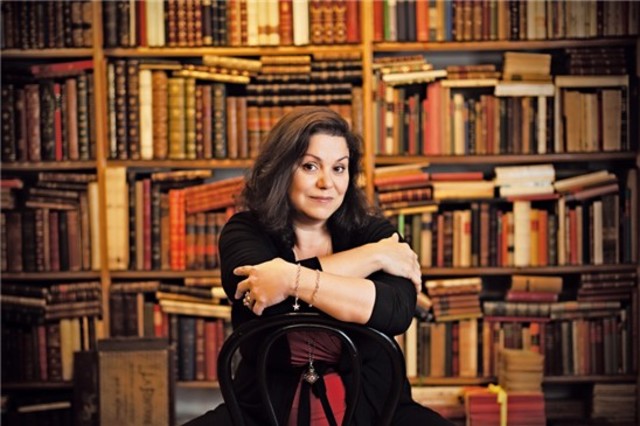 Más de sus novelas.