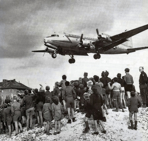 Beginnings of the Berlin Airlift