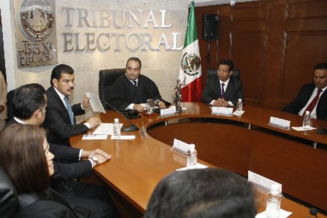 Se reforma y adiciona la Constitución en materia electoral