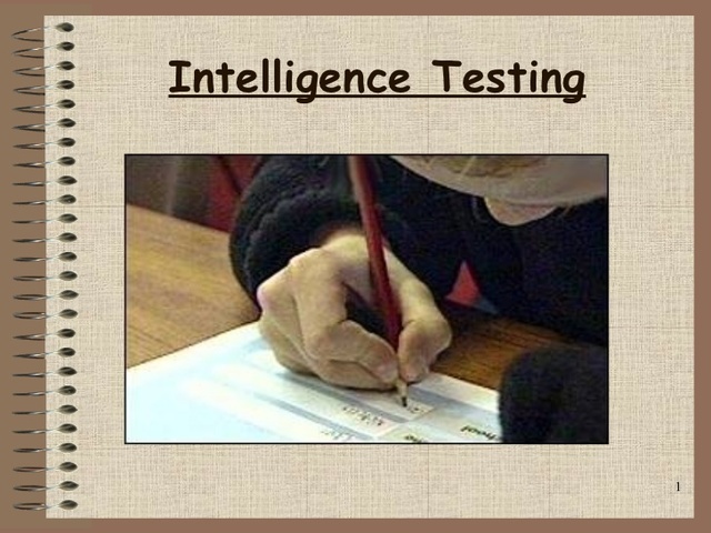 Between 1922 and 1923 Thorndike administers 2 forms of the same intelligence test to 8,564 high school students.