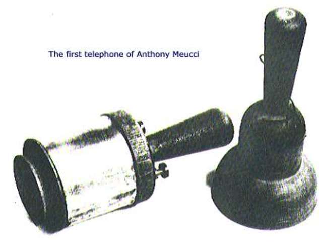 Se da la aparición del teléfono