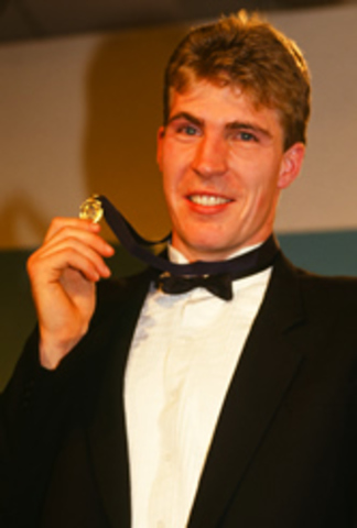 Jim Stynes Wins the Brownlow Medal