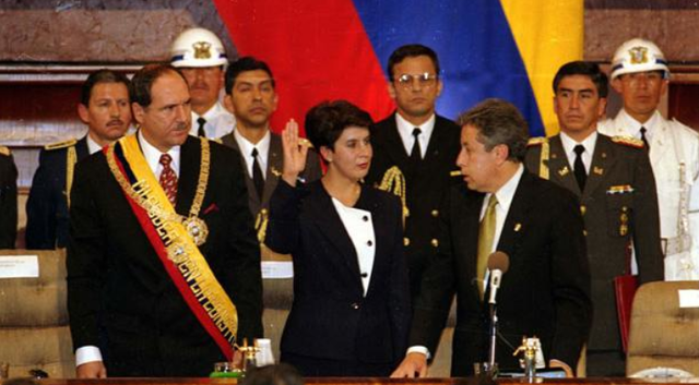 Es electo Presidente de Ecuador