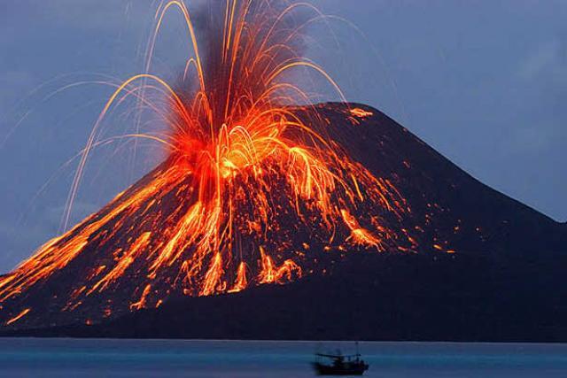 EXPLOSION DEL KRAKATOA Y POSTERIORES TSUNAMIS