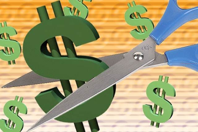 Política fiscal (Recorte de Gastos)