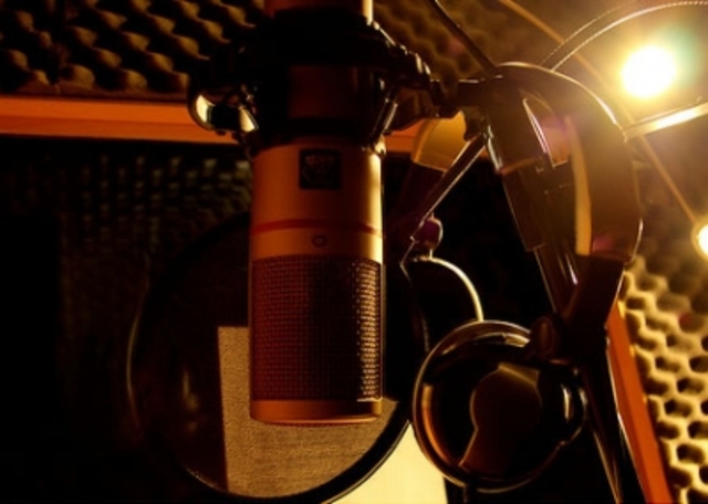 DEPENDIENTES DEL LOCUTOR