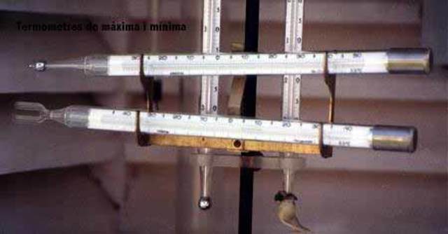 Daniel Fahrenheit construye un termómetro de alcohol y mas tarde un termómetro de mercurio