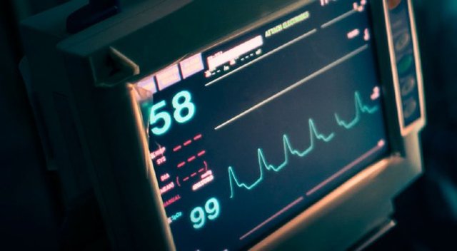 USO DEL RECONOCIMIENTO DE VOZ EN REPORTES CLÍNICOS