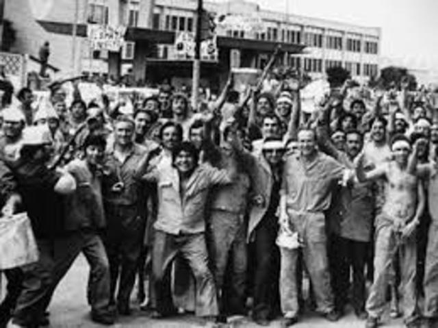 Sindicatos de industria, frente a los clasicos de oficio.