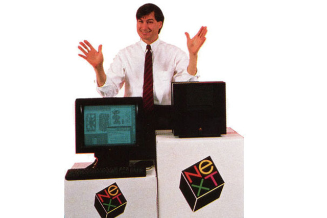 Steve Jobs leaves Apple