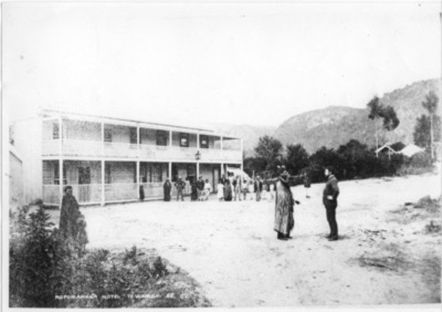 Rotomahana hotel opens