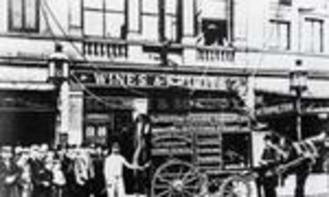 Primera aspiradora de la história