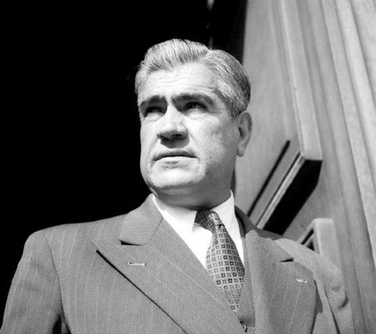 Manuel Rojas, nació en Buenos Aires el año 1896, poeta y novelista argentino.