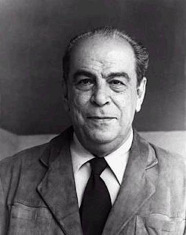 Rómulo Gallegos, nació en Caracas el año 1884, novelista y político venezolano.