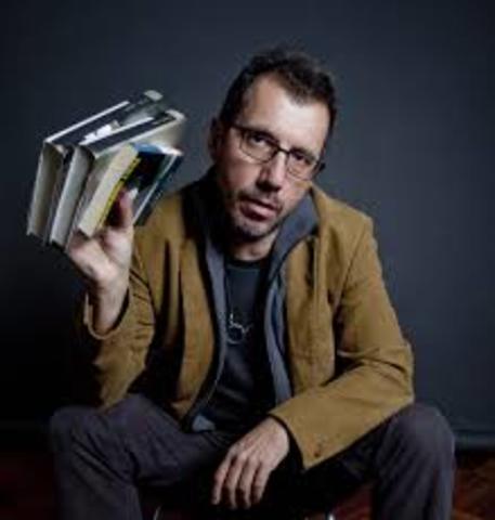 Alberto Fuguet, naciò el 7 de marzo de 1964 (Santiago, Chile). Es escritor, director y periodista.