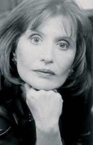 Àngeles Mastretta naciò el 9 de octubre de 1949 en Puebla (México). Escritora y periodista.