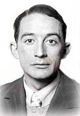 Xavier De Villaurrutia, nació en ciudad de México el año 1903, escritor mexicano.