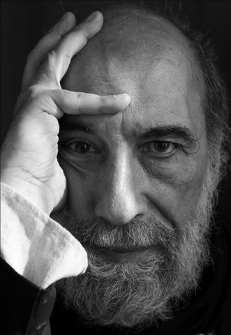 Raúl Zurita, nació el año 1950, poeta chilleno.