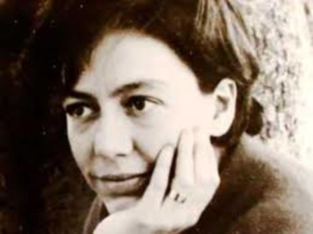 Alejandra Pizarnik. Nació en Buenos Aires el 29 de abril de 1936 y falleció el 25 de septiembre de 1972 en Argentina. Fue escritora.
