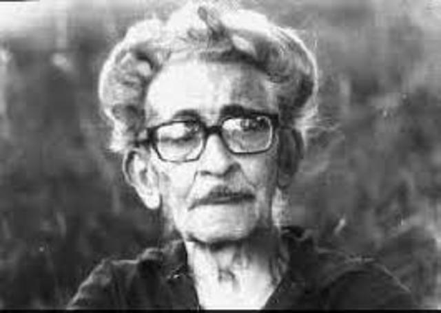 Juan Ortiz. Nació en Puerto Ruiz el 11 de junio de 1896 y falleció en Parana el 2 de septiembre de 1978. Fue escritor y poeta.