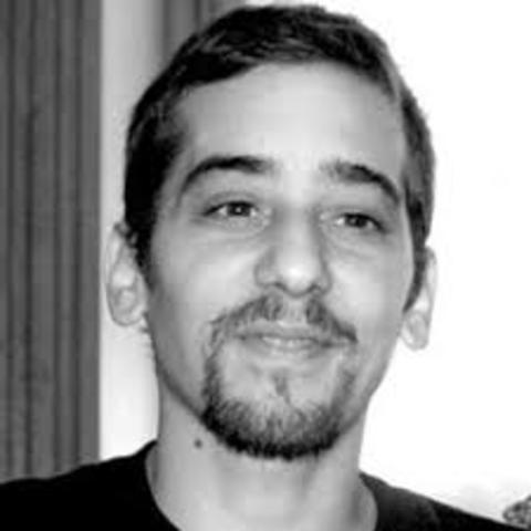 Francisco Madariaga, nació el 9 de septiembre de 1927, falleció en la ciudad de Buenos Aires el 24 de septiembre del 2000.