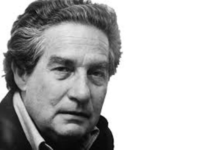 Octavio Paz Lozano, nació el 31 de marzo de 1914 en Ciudad de México, y falleció el 19 de abril de 1998 en la misma ciudad. Fue escritor y diplomático.