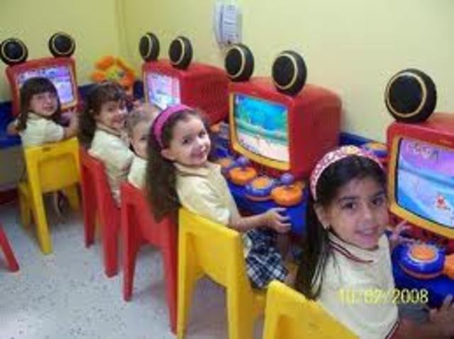 GOOLGE : Buscador preferido en Internet.