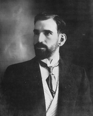 ROQUE GONZÁLEZ GARZA (1915)