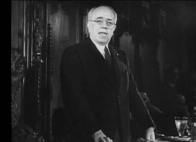 El presidente abandona España