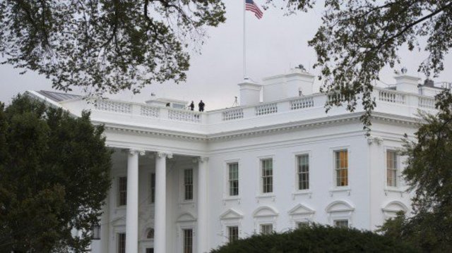 ATTACCO ALLA CASA BIANCA